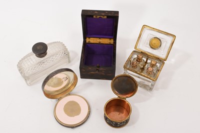 Lot 935 - Collection of small boxes