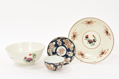 Lot 71 - Worcester slop bowl and stand, circa 1770, painted in the Thunder and Lightning pattern, the bowl with double-ring mark to base, the stand 19cm diameter