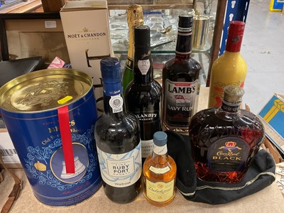 Lot 347 - Nine of alcohol to include Crown Royal Black whisky, Commemorative Bell's whisky, Möet champagne, Lamb's rum etc