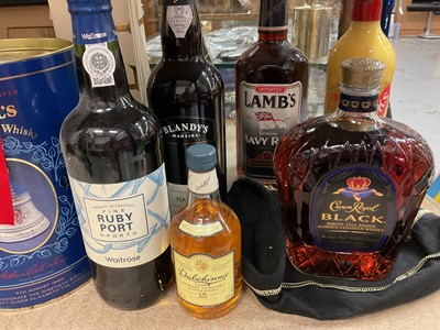 Lot 347 - Nine of alcohol to include Crown Royal Black whisky, Commemorative Bell's whisky, Möet champagne, Lamb's rum etc