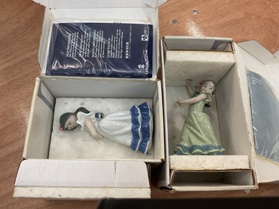 Lot 420 - Two Lladro porcelain figures in boxes with certificates