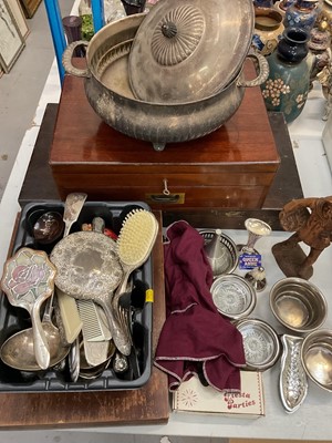 Lot 326 - Plated cutlery, other plated items and three empty cutlery canteen wooden cases