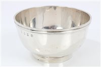 Lot 385 - Edwardian Irish Silverer sugar bowl of plain...