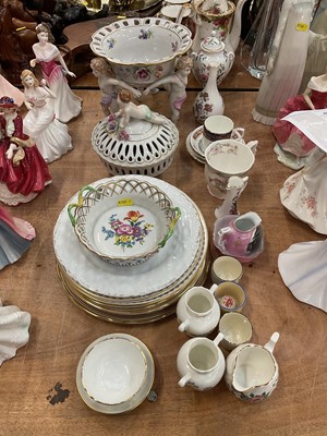 Lot 465 - Collection of ceramics to include Aynsley Pembroke and Dresden.