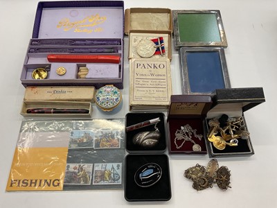 Lot 1023 - Silver mounted brooches, various cufflinks, WWII medal in box, Conway Sterwart Dinkie pen in box, wax seal set, two plated photograph frames and other items