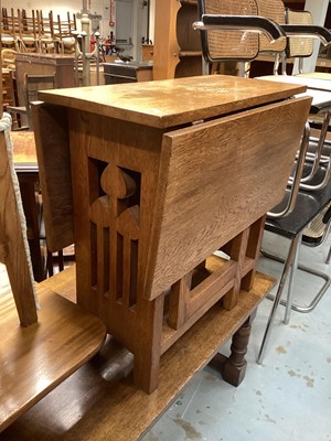 Lot 1260 - Arts and Crafts oak drop leaf table, 76.5cm wide, together with three dining chairs (4)