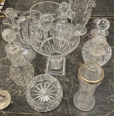 Lot 142 - Collection of cut glass