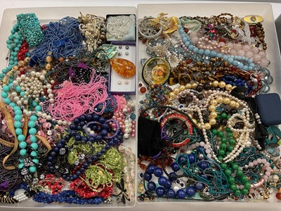 Lot 1053 - Quantity of contemporary costume jewellery (2 trays)