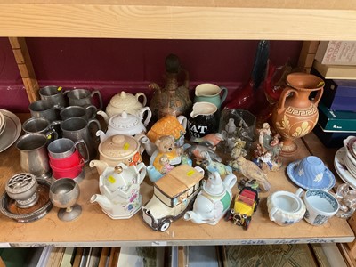 Lot 587 - Group of mixed items to include pewter tankards, teapots and other ceramics.