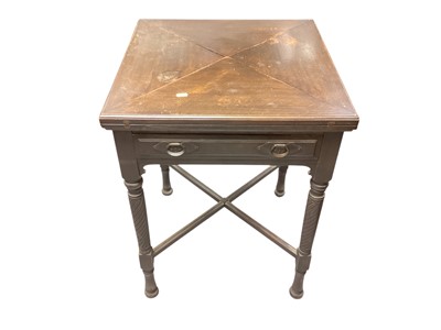 Lot 1352 - Edwardian envelope top card table