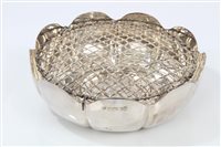 Lot 414 - Contemporary Silverer rose bowl of circular...