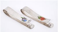 Lot 431 - Pair Edwardian Silverer spring clips with...