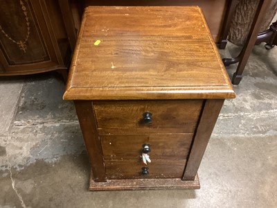 Lot 1321 - Small chest of three drawers, 45cm wide, 45cm deep, 62cm high together with a nest of two tables