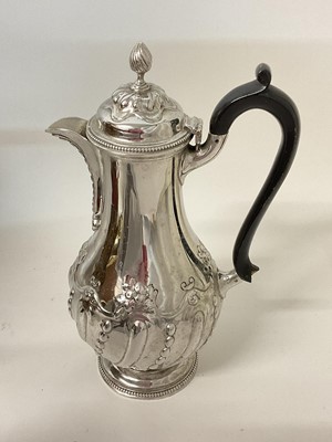 Lot 1166 - Late Victorian silver coffee pot/hot water pot (London 1898)