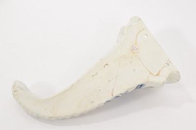 Lot 16 - Worcester blue and white cornucopia wall pocket, circa 1755