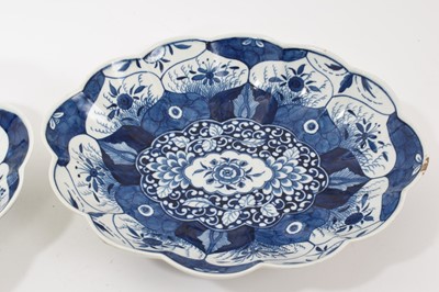Lot 20 - Pair of Worcester lobed oval Kangxi Lotus pattern dishes, circa 1770
