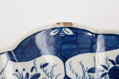 Lot 20 - Pair of Worcester lobed oval Kangxi Lotus pattern dishes, circa 1770