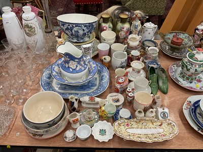 Lot 521 - 19th century Wedgwood jug and bowl with floral decoration, together with other Victorian and later ceramics.