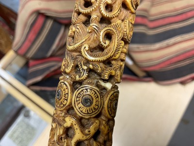 Lot 104 - Good quality 18th century Burmese Dha sword