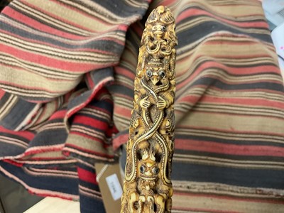 Lot 104 - Good quality 18th century Burmese Dha sword
