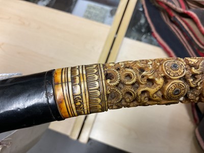 Lot 104 - Good quality 18th century Burmese Dha sword