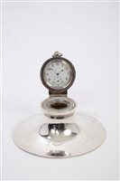 Lot 494 - Edwardian Silverer capstan inkwell of plain...