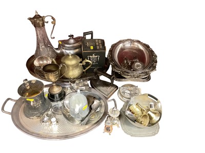 Lot 615 - Group of assorted metalwares to include silver plate and brassware.