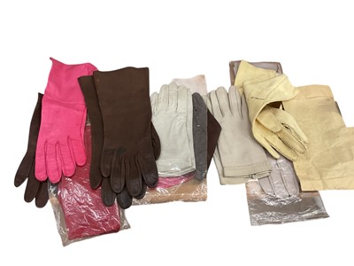 Lot 821 - Collection vintage leather gloves