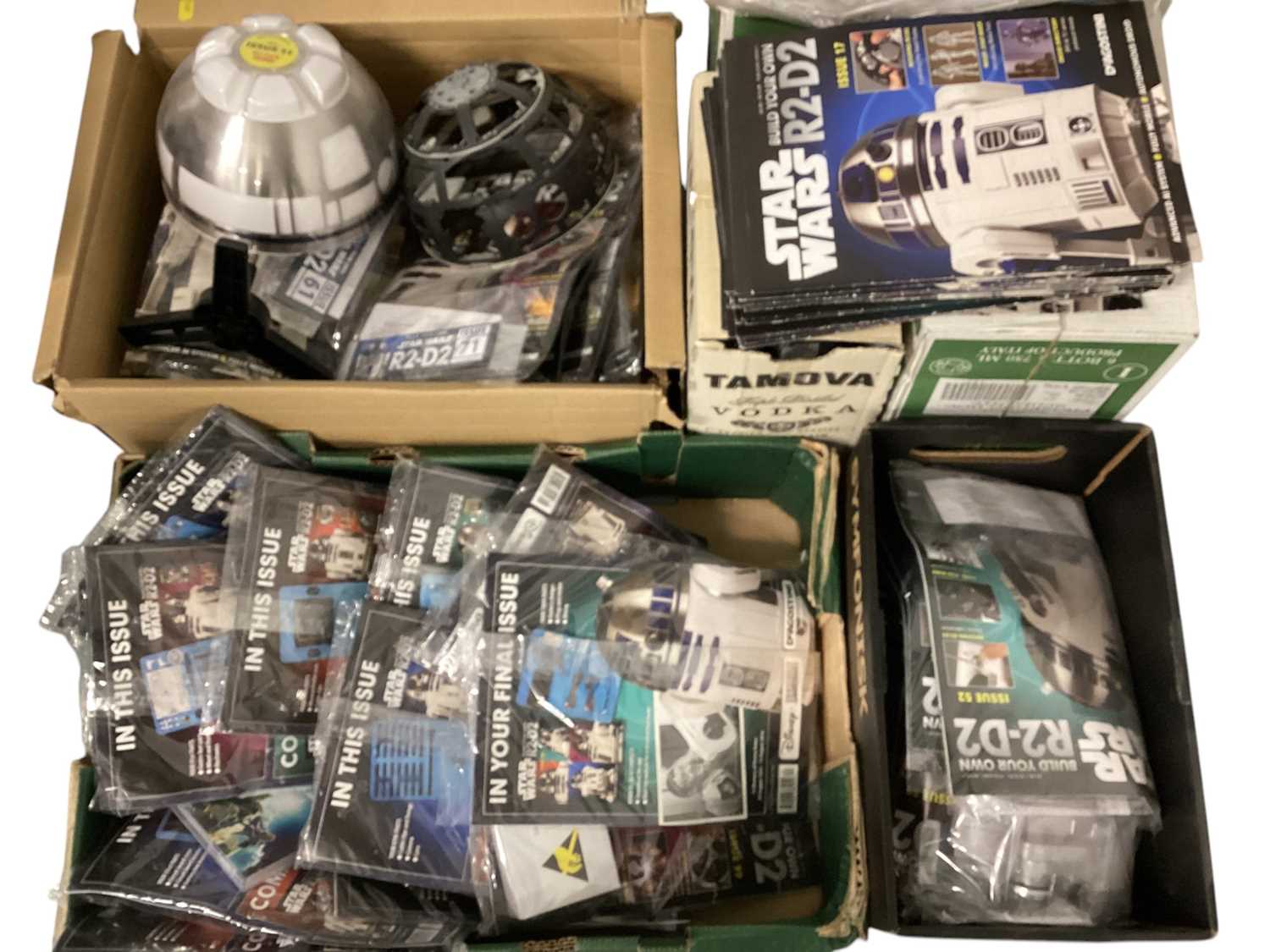 Lot 374 - Star Wars R2-D2 Build your own model magazines (unknown if complete set)