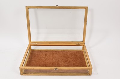 Lot 947 - Mid 19th century gilt wood and glazed table top display cabinet