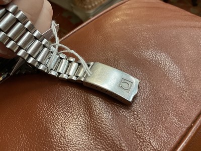 Lot 760 - Omega Speedmaster stainless steel wristwatch