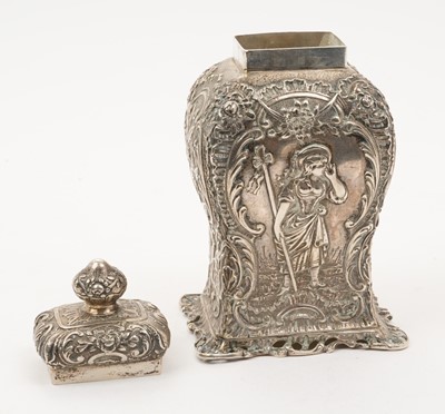 Lot 286 - Late 19th/early 20th century Hanau silver tea caddy and cover