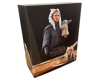 Lot 167 - Star Wars Hot Toys 1/6th Scale action figure Deluxe Sets, Ahsoka Tano & Grogu (Deluxe version), DX21.