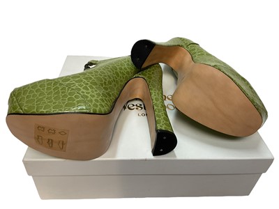 Lot 2072 - Vivienne Westwood Iconic Shoes Elevated Gillie Green Croc Size 6, brand new, boxed plus pink soft dust bag. size 6.