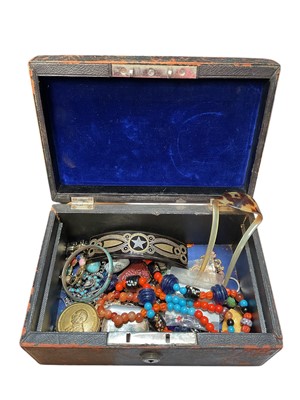 Lot 133 - Jewellery box containing one antique diamond flower head cluster earring with pearls suspended below