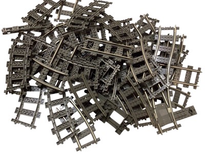 Lot 1946 - Lego rail track, train pieces and other building bricks etc. (1 box)