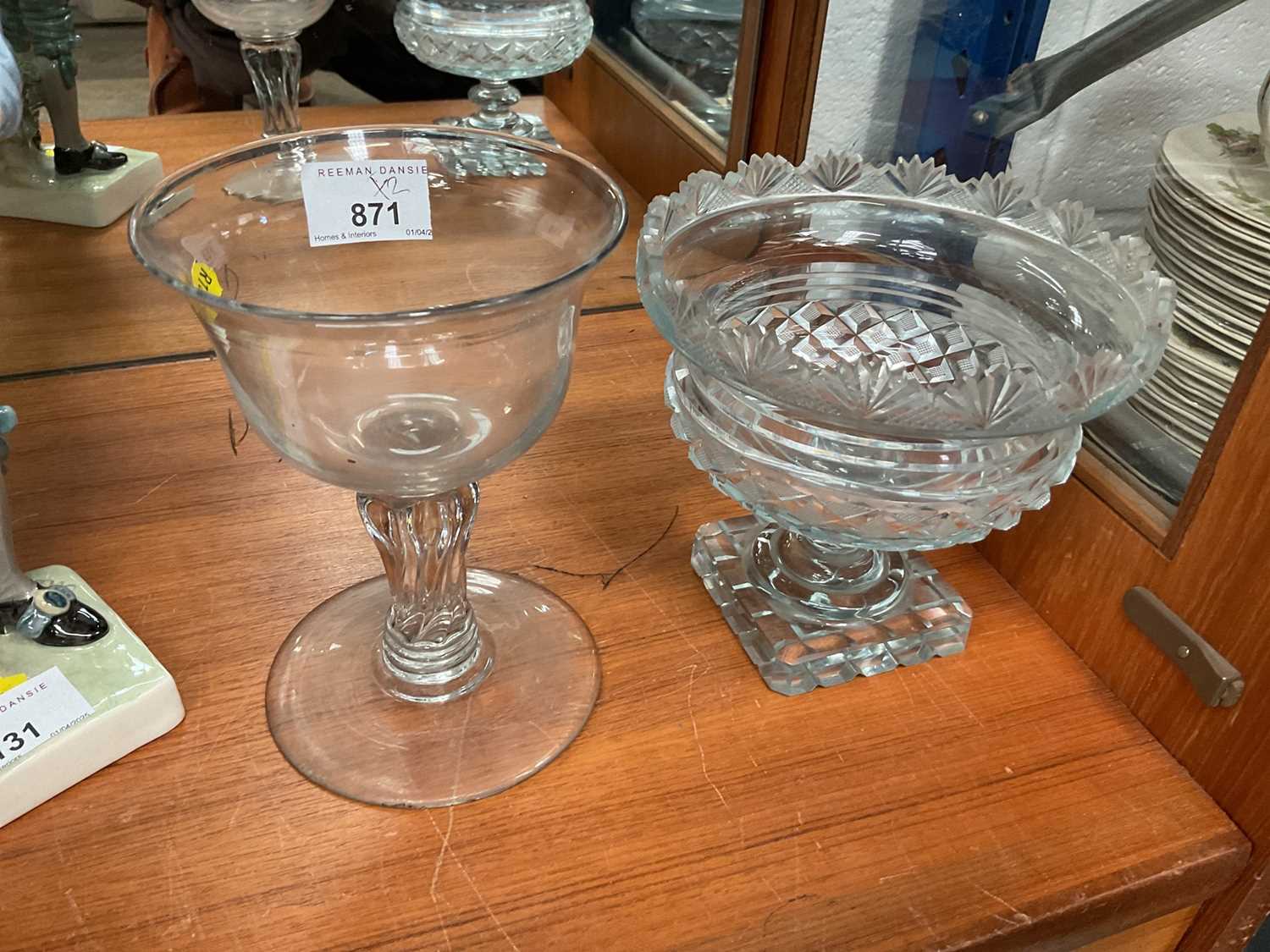 Lot 871 - Two 19th century glasses