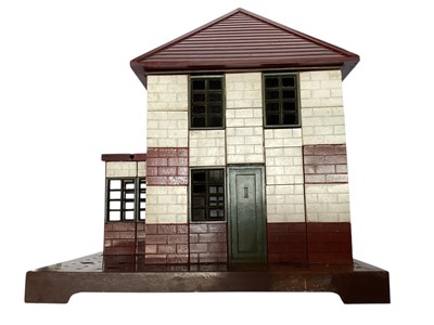 Lot 1926 - Pre-war Bayko building (1)