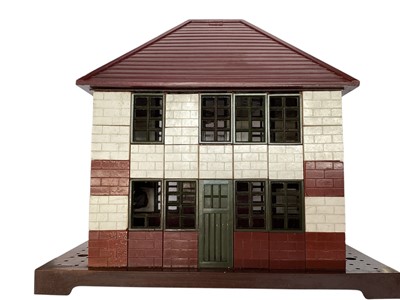 Lot 1926 - Pre-war Bayko building (1)