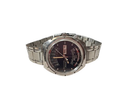 Lot 215 - Gentlemen's Wittnauer 2000 wristwatch in a stainless steel case with a blue dial and a day and date aperture at 3 o'clock, automatic movement, aftermarket strap.