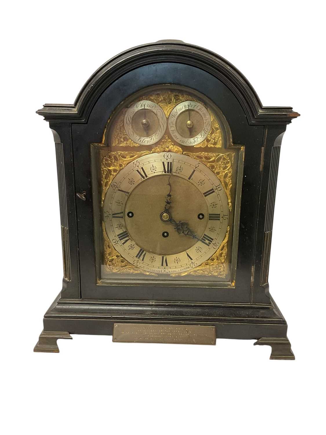 Lot 726 - Good quality 19th century bracket clock with brass arch dial, the movement with finely engraved back plate