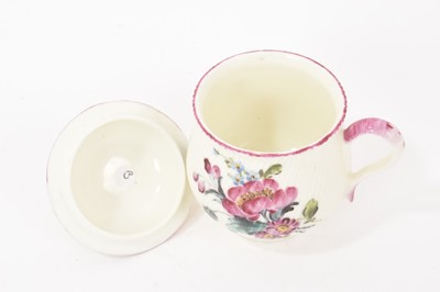 Lot 63 - Mennecy custard cup and cover, circa 1760