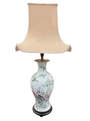Lot 107 - Chinese porcelain table lamp