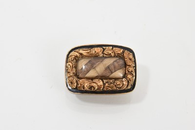 Lot 747 - Regency mourning brooch