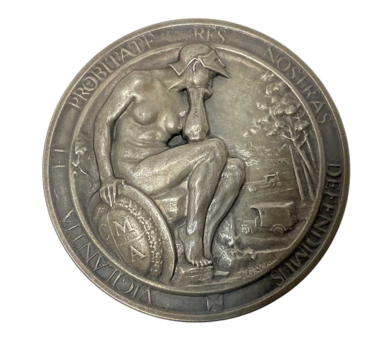 Lot 58 - 1920's Commercial Motor Users Association 1926 Parade white metal medal/medallion, engraved 1926 Parade Champion Team Gas Ligth & Coke Company, 56mm in diameter in velvet lined fitted case.