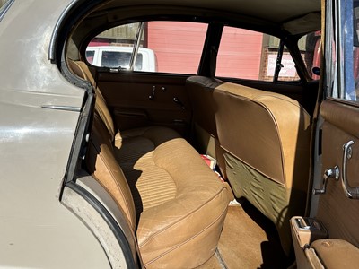 Lot 72 - 1969 Daimler Sovereign, 4235cc petrol, 4-door saloon, reg. no. WRC 455G