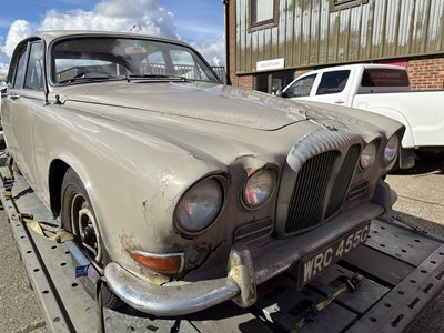 Lot 72 - 1969 Daimler Sovereign, 4235cc petrol, 4-door saloon, reg. no. WRC 455G
