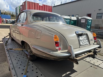 Lot 72 - 1969 Daimler Sovereign, 4235cc petrol, 4-door saloon, reg. no. WRC 455G