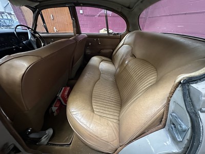 Lot 72 - 1969 Daimler Sovereign, 4235cc petrol, 4-door saloon, reg. no. WRC 455G