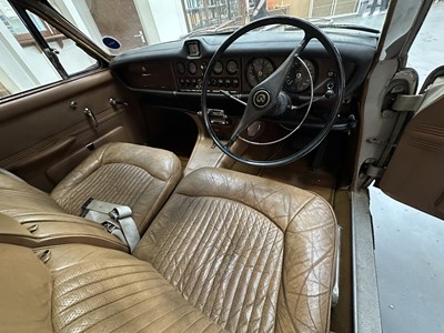 Lot 72 - 1969 Daimler Sovereign, 4235cc petrol, 4-door saloon, reg. no. WRC 455G